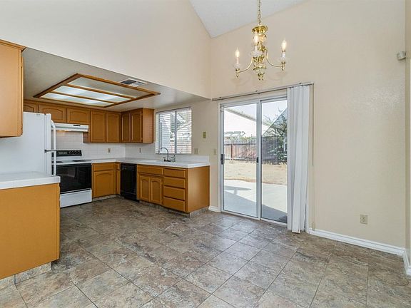 5th image of 9178 N Recreation Ave