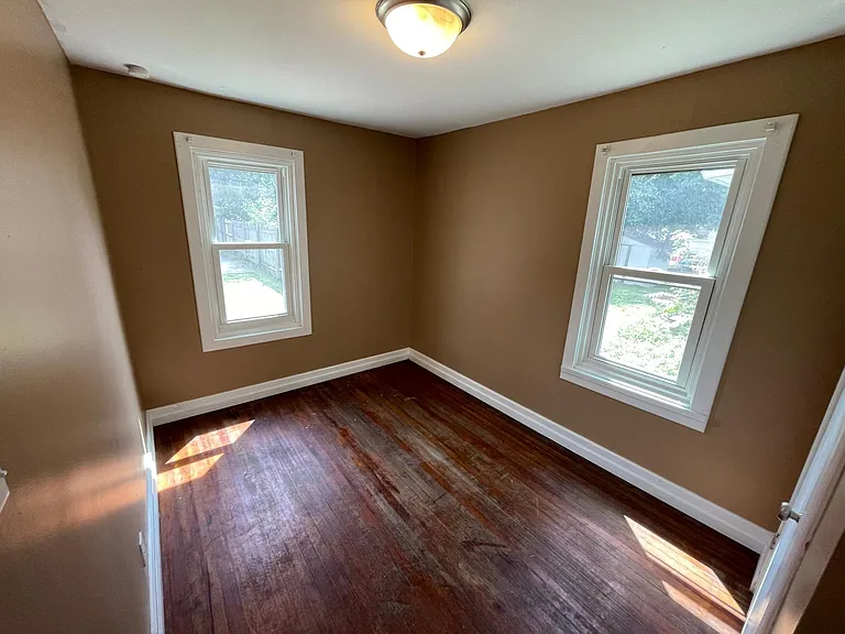 1627 Blaine Ave — Photo 11