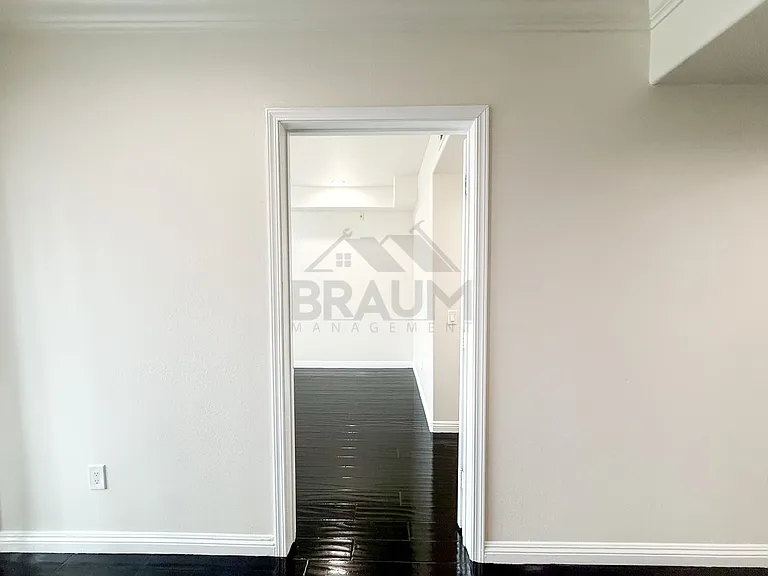 VIRGIL — Photo 29
