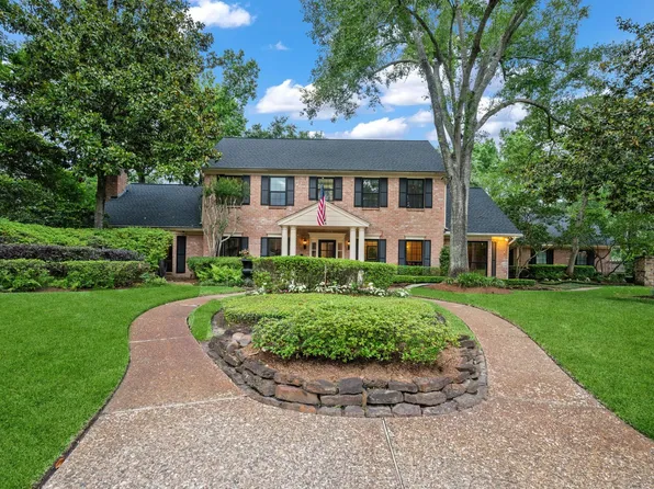 2118 Forest Garden Dr, Kingwood, TX 77345