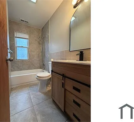 168 Lloyd St #2 — Photo 3