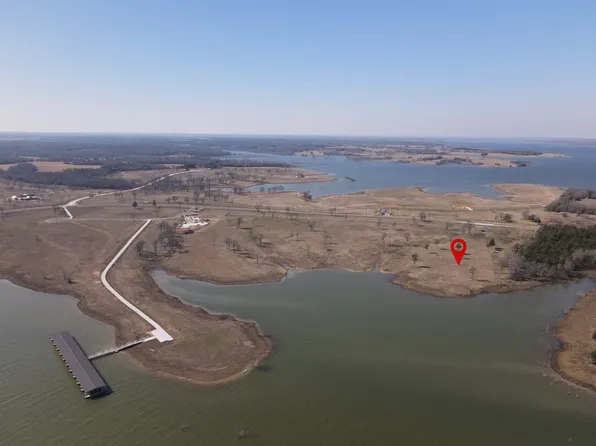 552 Lakeshore Ln, Windom, TX 75492