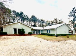 110 Lakeview Dr, Fort Gaines, GA 39851