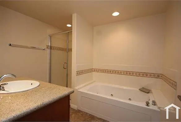 3 bed, 2000 sqft, $5,500 — Photo 3