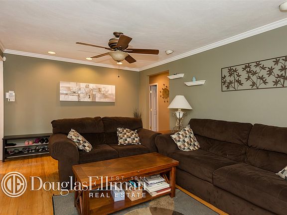 3rd image of 2451 1st Ave