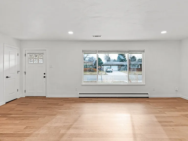 1440 Northwestern Rd — Photo 5