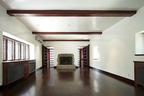 Rented by Stribling | media 37
