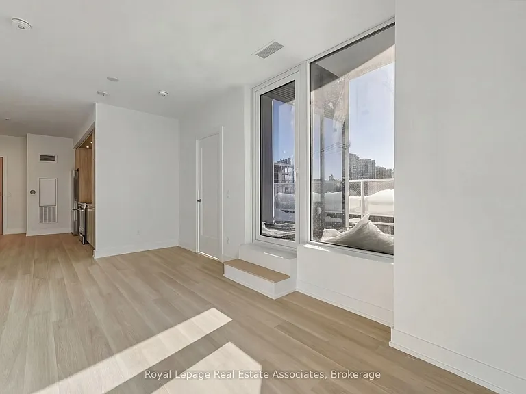 25 Cordova Ave #512 — Photo 8