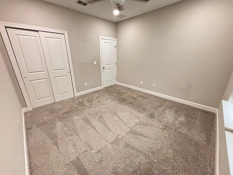 212 Willow Creek Ct — Photo 6