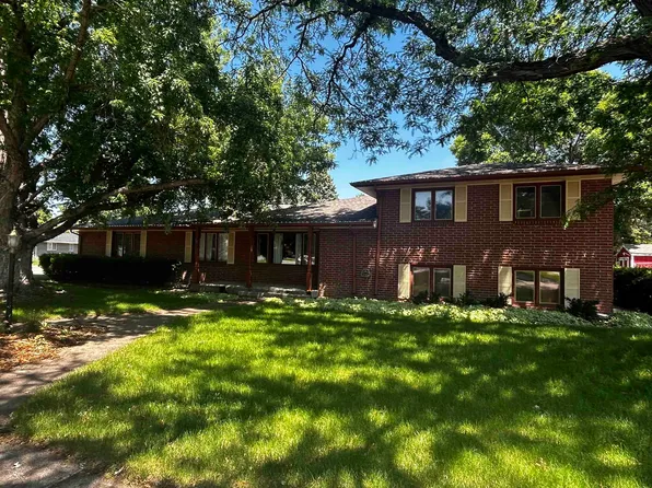 901 SPRUCE, North Platte, NE 69101