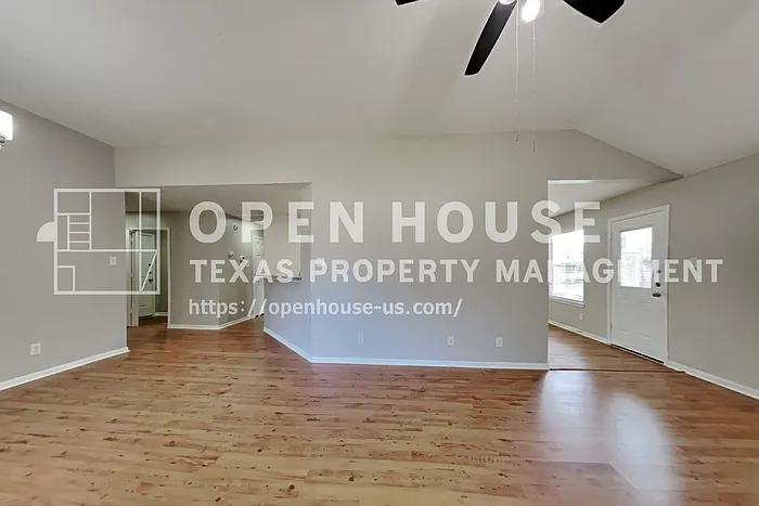 26912 Castlecliff Ln — Photo 4