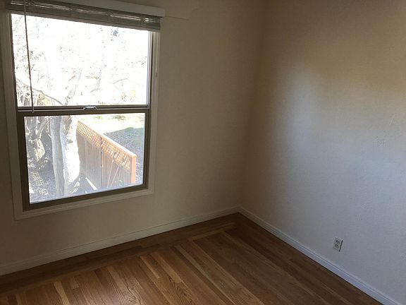 Bedroom #1 - 740 Liberty