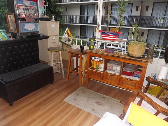 4th image of 411 Kaiolu St APT 306