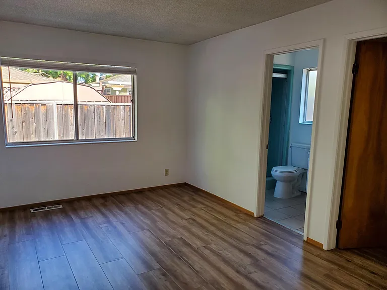705 Sylvan Ave — Photo 12