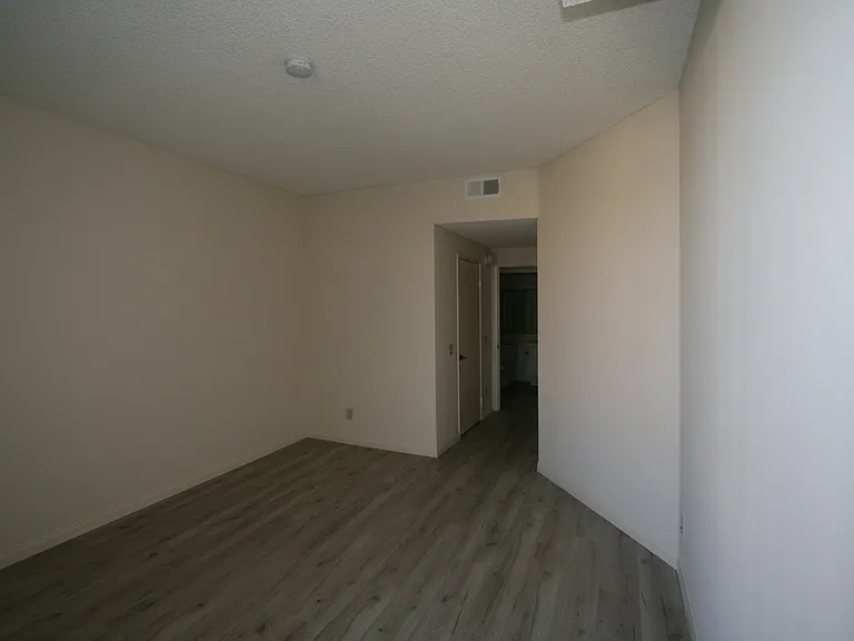 3637 Clarington Ave #202 — Photo 14
