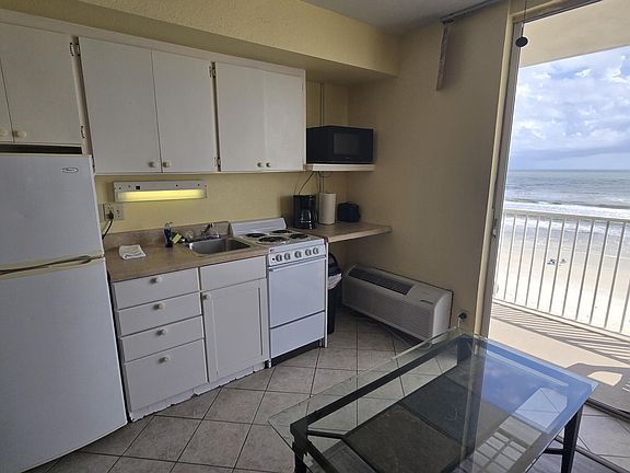 5th image of 1233 Atlantic Ave #531