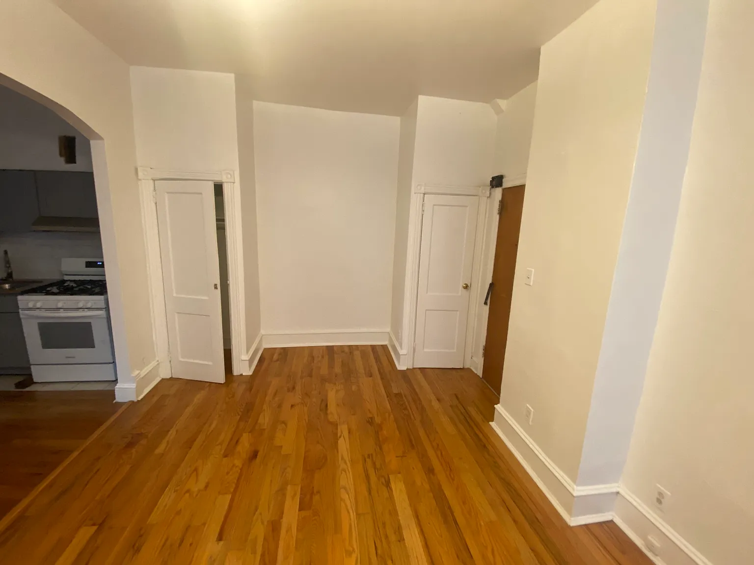 1 bed, $1,050 — Photo 1