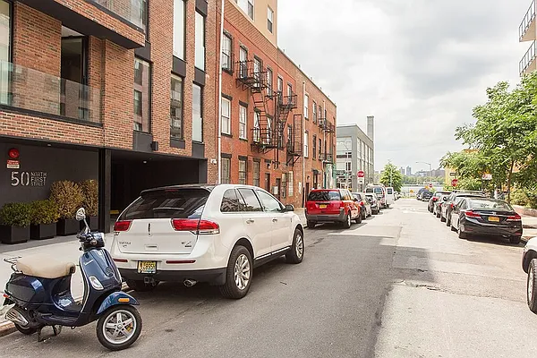 Rented by MNS | media 74