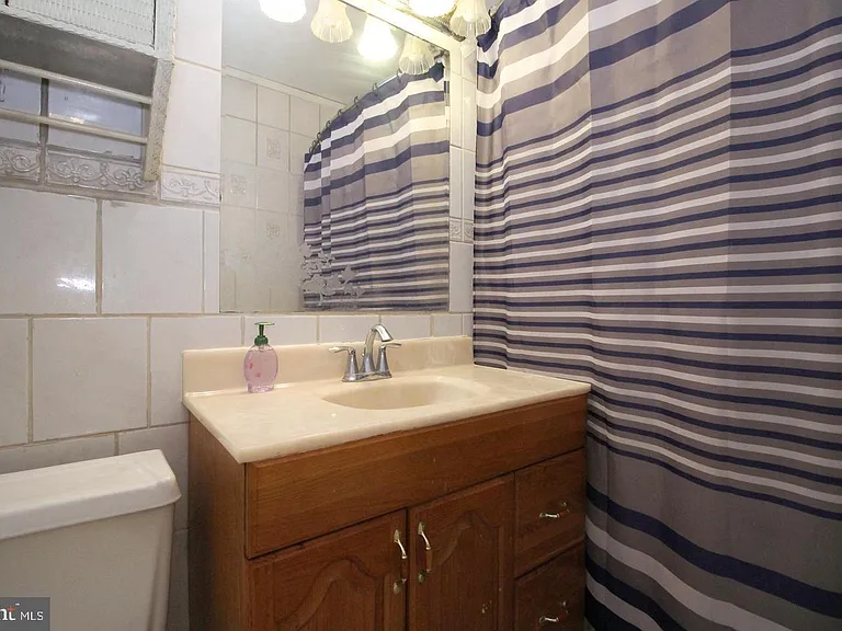 1914 Wilson Ln #204 — Photo 11