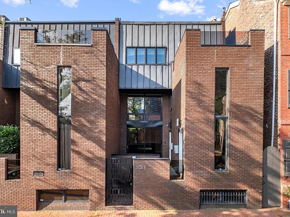 1st image of 502 Delancey 1/2 St #A