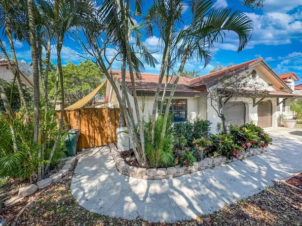421 NE 38th St, Boca Raton, FL 33431