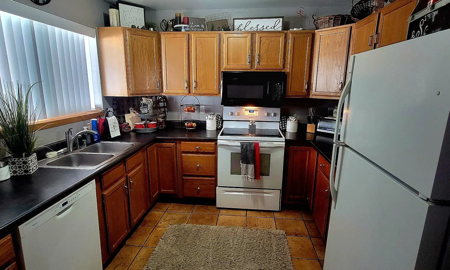 302 Talisman Dr — Photo 3