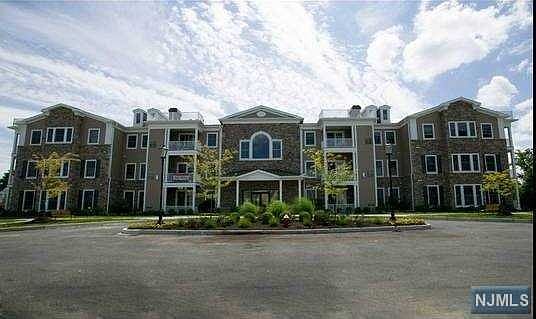 1st image of 5 Tenakill Park Dr #306-3F