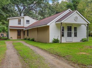 15270 Ripple Dr, Linden, MI 48451