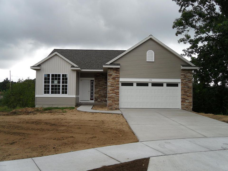 1st image of 1452 Lawncrest Ct NE