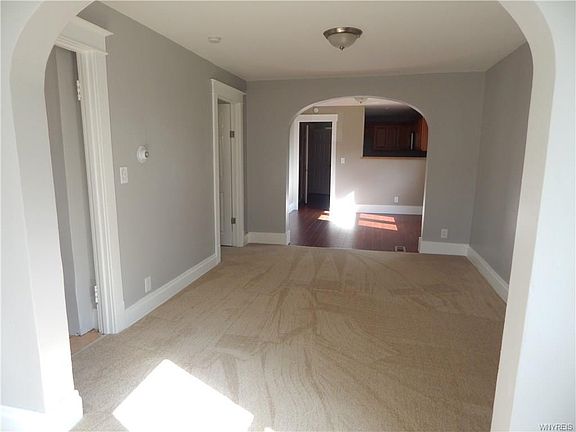 5th image of 101 Pinehurst Ave