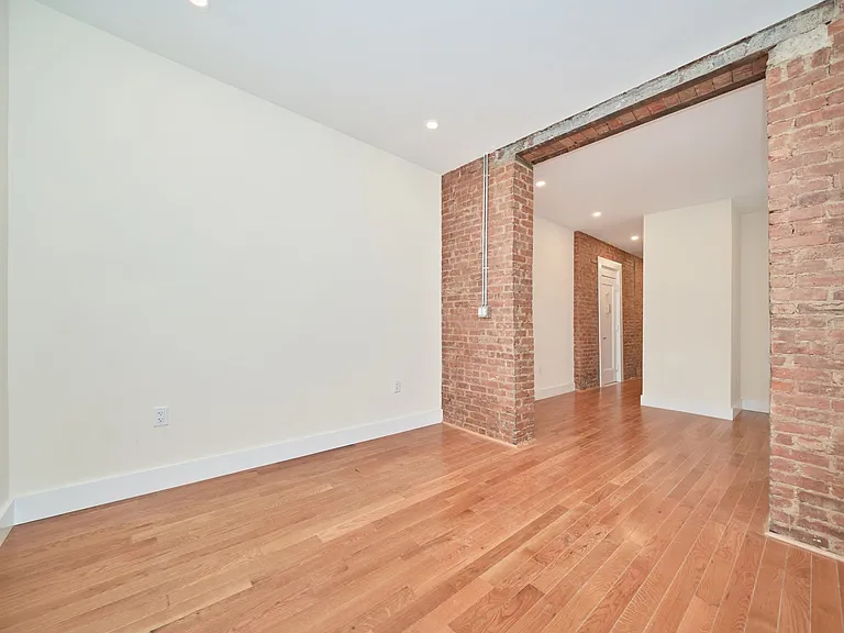 1590 Amsterdam Ave #23 — Photo 7