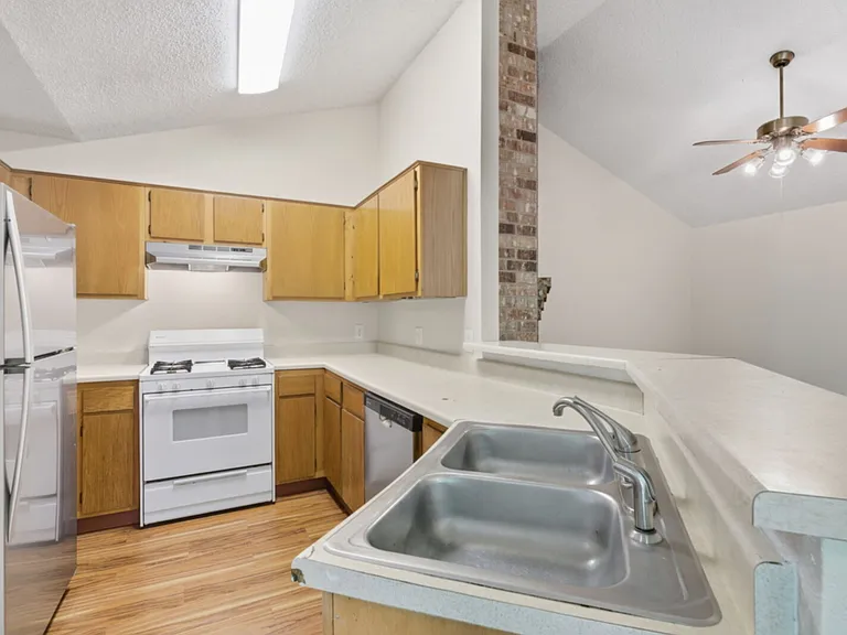 2602 Colquitt Cv #A — Photo 15