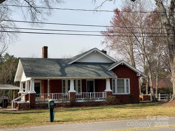 8350 State Highway 90 Hwy E, Stony Pt, NC 28678