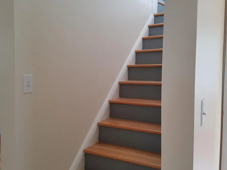 208 W Giddens Ave — Photo 16