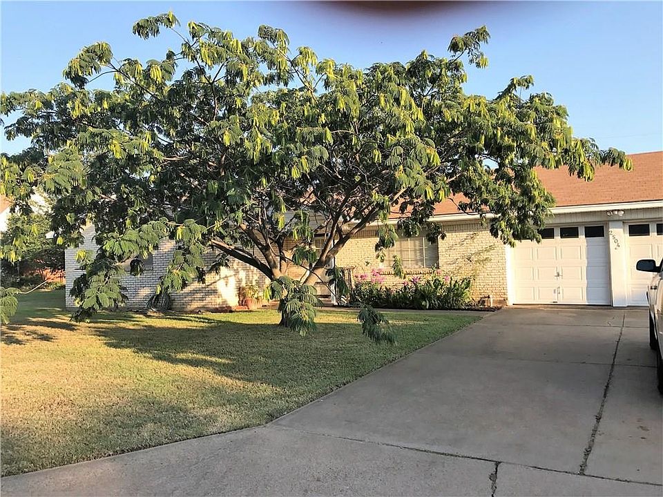1st image of 2504 SE 15th St