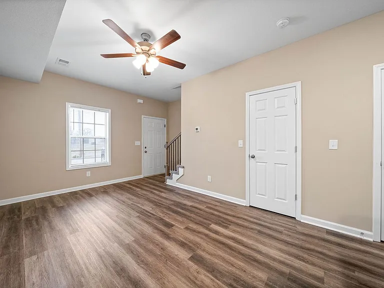 Durrett Dr - 55 (x17) — Photo 6
