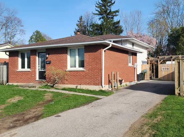 221 Admiral Dr, London, ON N5V 1H9