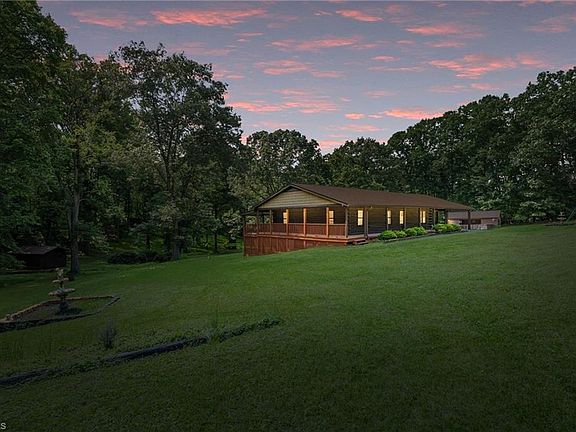 2nd image of 180 Mountain Valley Dr