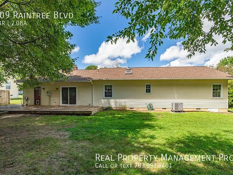 209 Raintree Blvd — Photo 43