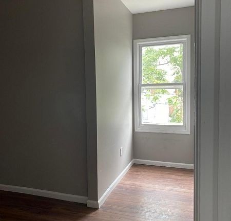 5th image of 456 Halsted St