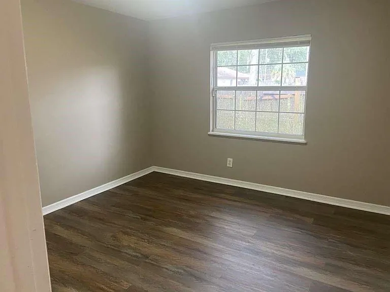 1801 SE 40th Street Rd — Photo 5