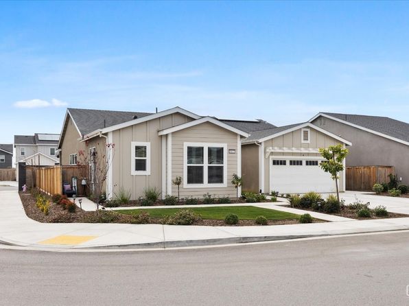 9413 Hill Springs Ln, Shafter, CA 93263