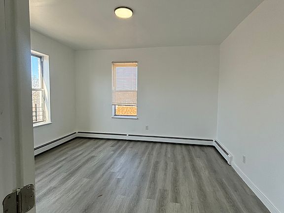 4th image of 347 Park Ave #21