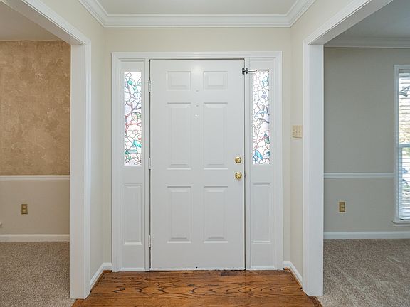 5th image of 709 Twin Branch Cir