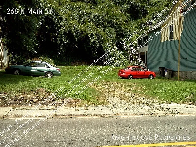 268 N Main St — Photo 2