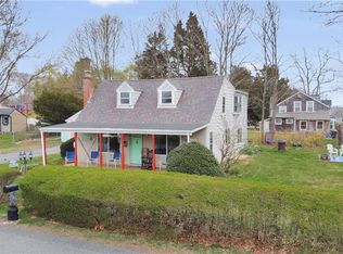 8 Emery Rd, Warren, RI 02885