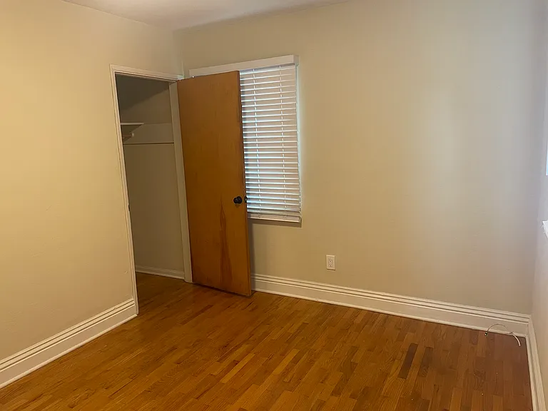 4267 Whittier St — Photo 6