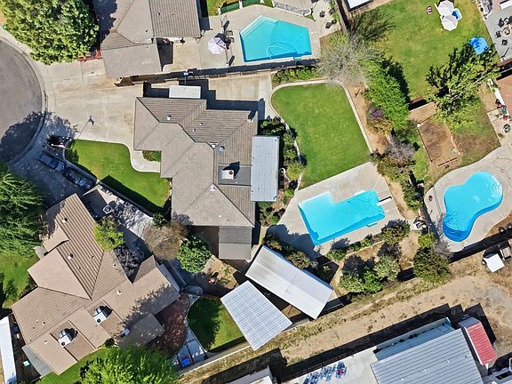 3rd image of 6710 Pinedale Ct