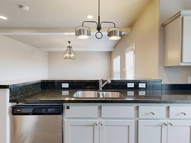 3519 Summerway Dr — Photo 6