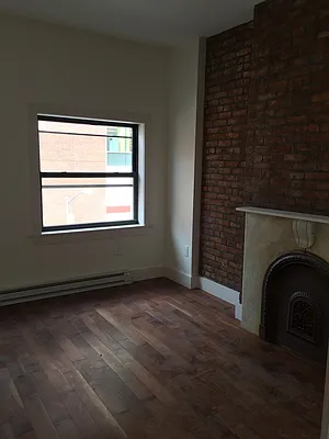 Rented by Bruma Realty LLC | media 17